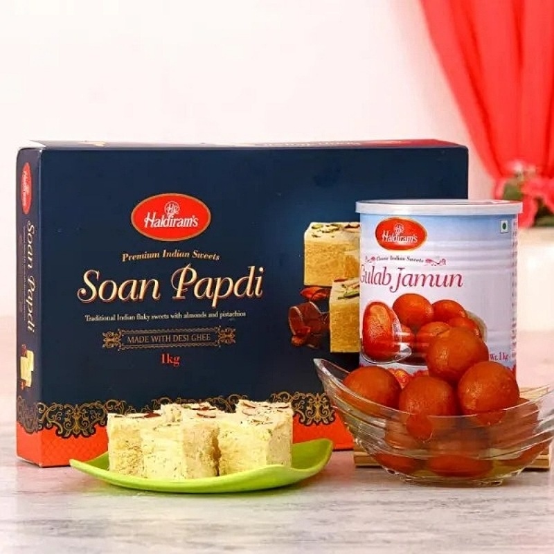 Soan Papdi With Gulab Jamun