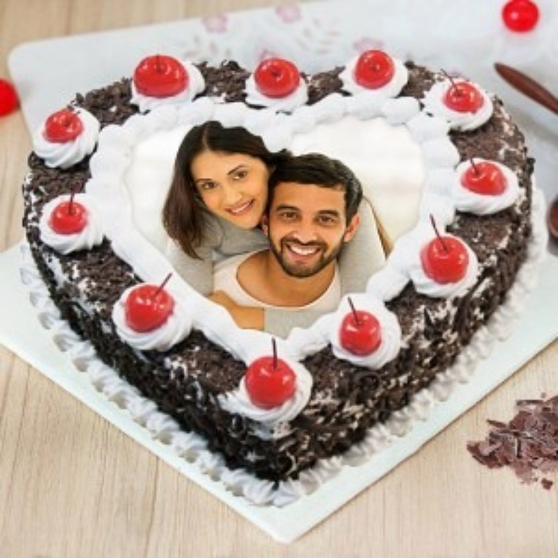 Yummy Blackforest Heart Shape Photo Cake