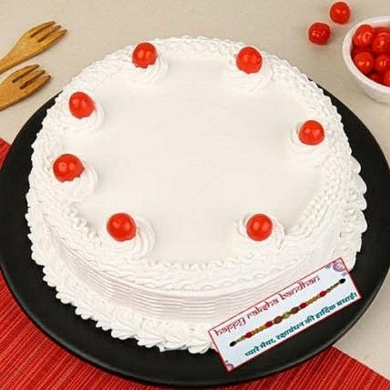 Vanilla Cake With Rakhi