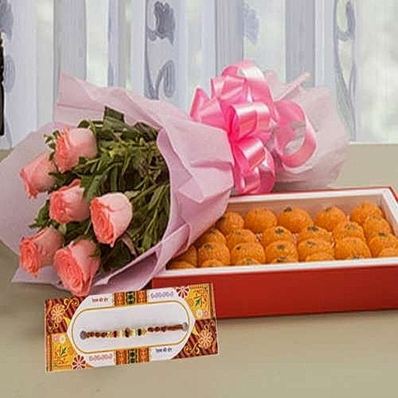 Motichoor Ladoo With Rakhi & Flowers