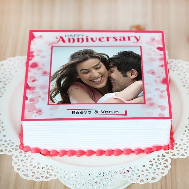 Square Shape Strawberry Photo Cake